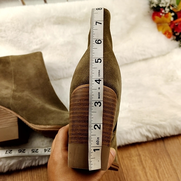 Marc Fisher Suede Bellen Ankle Boots Size 9.5 - Picture 12 of 14